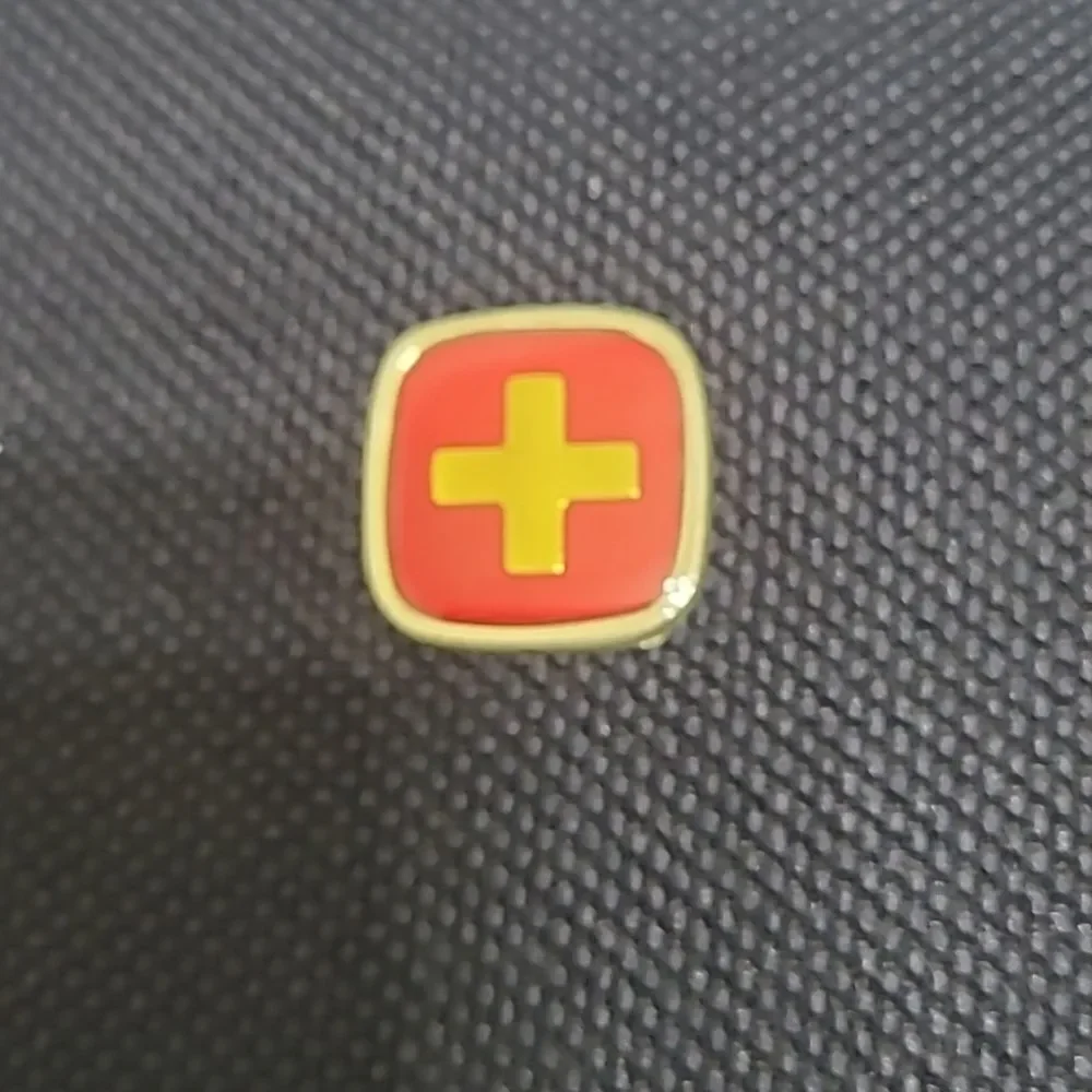 Vintage Wegner Swiss Army Gear carru on bag
